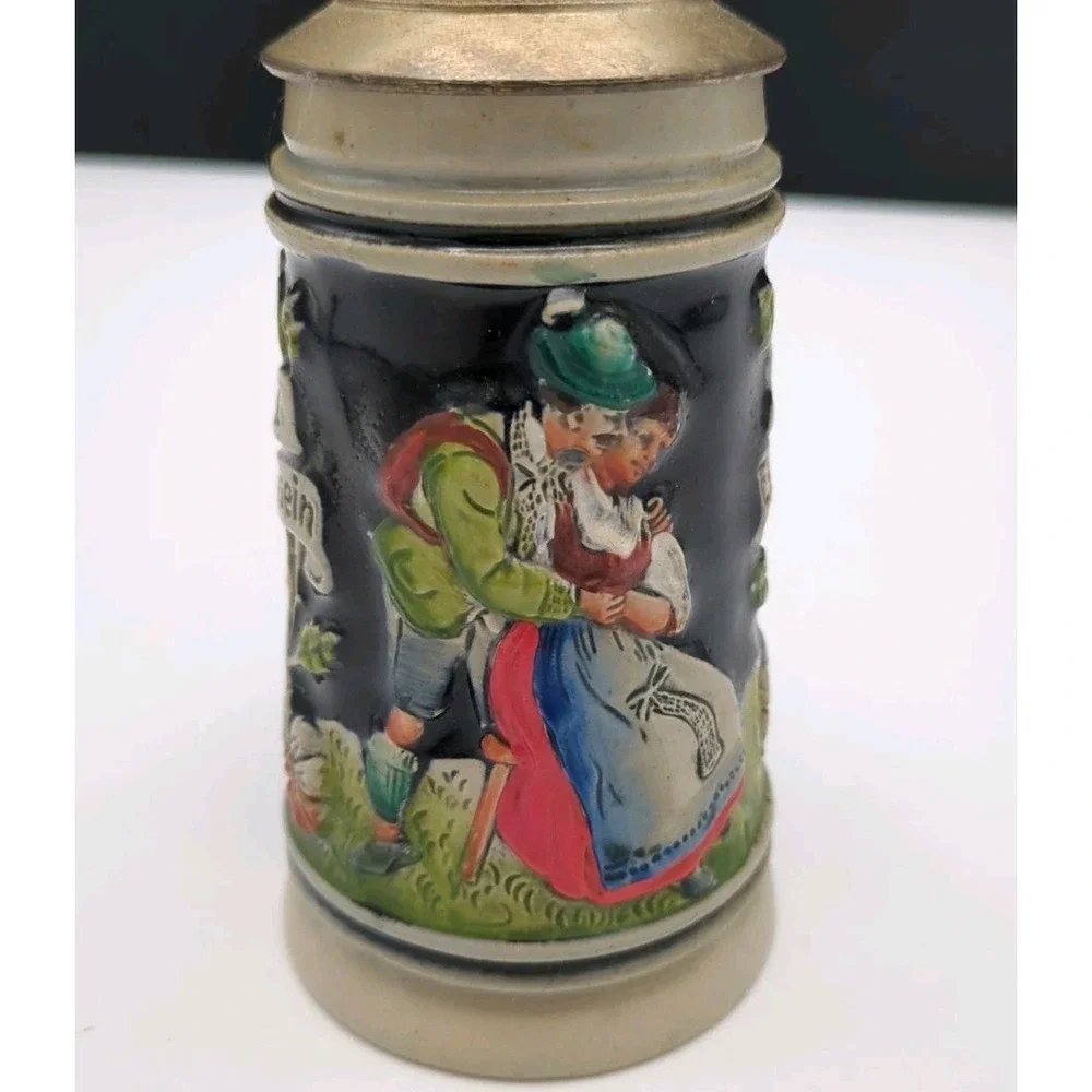 Original Thewalt Beer Stein Small 6 in DBGM 1309 Lovers Parting 